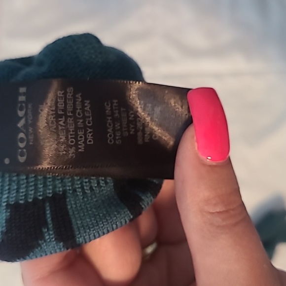 Coach gloves - Picture 3 of 3